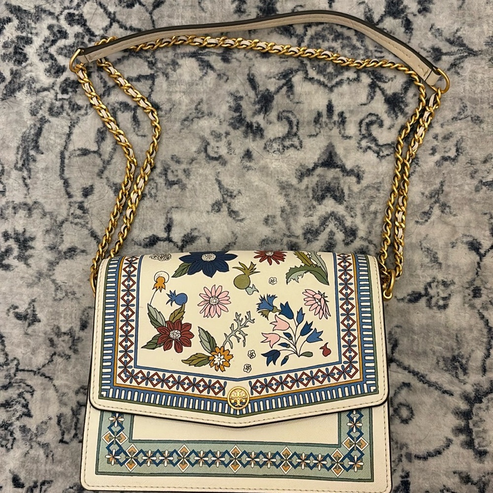 Tory Burch Crossbody shoulder bag excellent condition